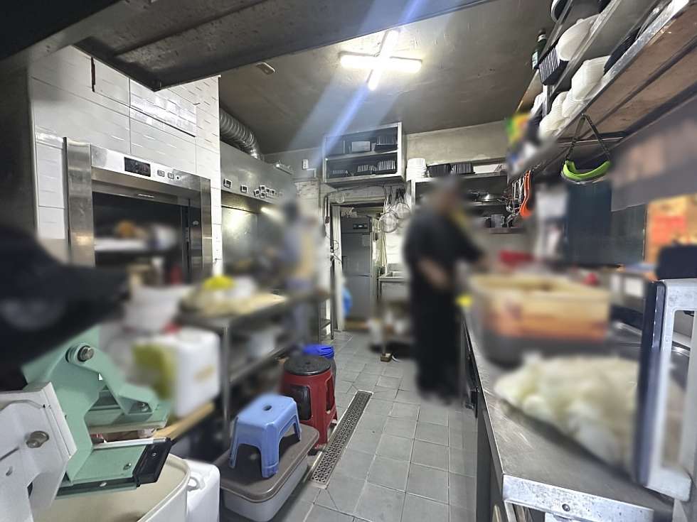 서울 마포구 상암동 [상가] 상암동 메인상권 전면 넓은 지층~1층 연층 사용 월세 매물번호 14938 사진 4
