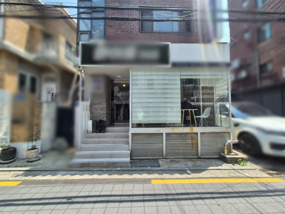 서울 서대문구 창천동 [상가] 신촌명물길 인근 개방감 좋은 1층 상가 월세 매물번호 17896 사진 1