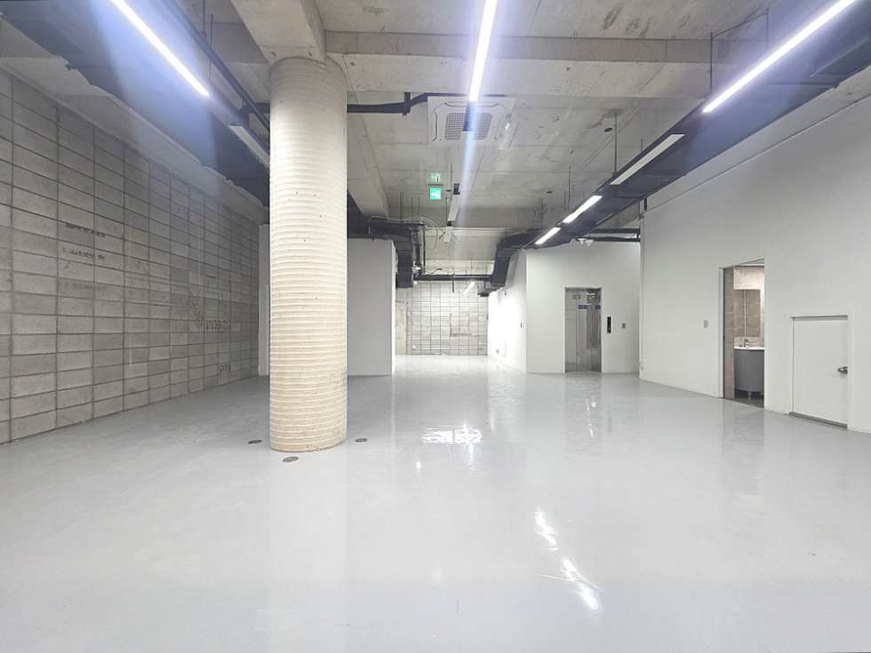 서울 마포구 서교동 352-12 (G-Art) [상가] 홍대입구역 역세권 지층 층고높은 상가 XXX 월세 매물번호 17065 사진 1